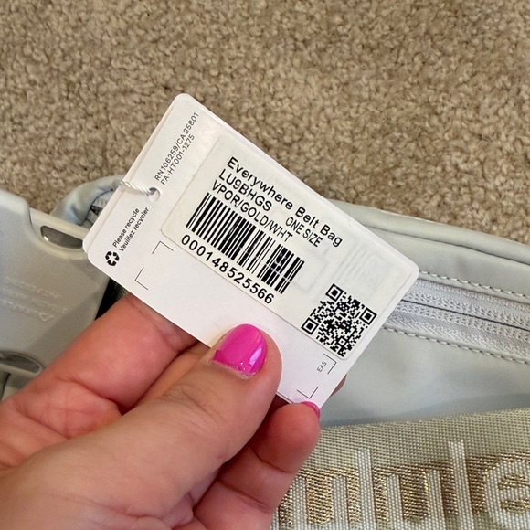 lululemon athletica Gray Belt Bag with Gold - Picture 4 of 5